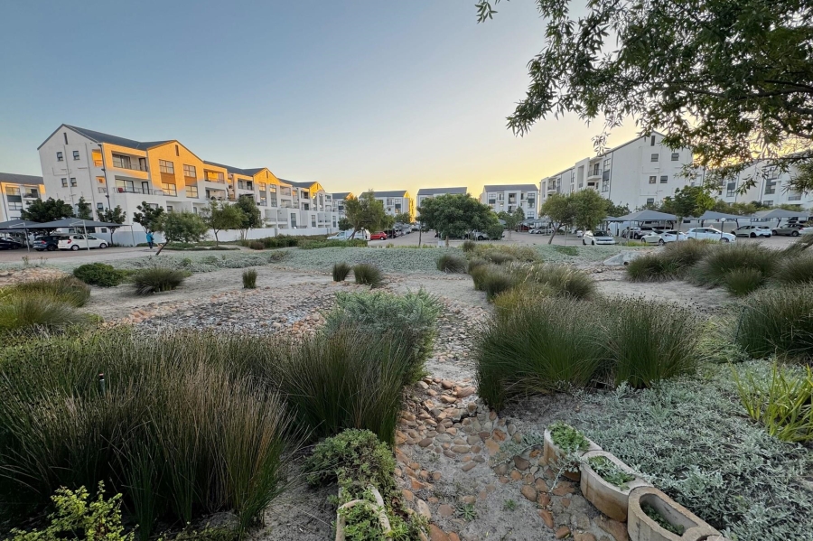 1 Bedroom Property for Sale in Sandown Western Cape